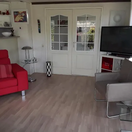 Lente !! Nu Vrij!! Comfortabel Vrijstaand Chalet Voor 2 Personen Bij Uitgestrekte Bossen Apartment