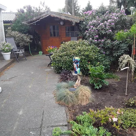 Lente !! Nu Vrij!! Comfortabel Vrijstaand Chalet Voor 2 Personen Bij Uitgestrekte Bossen